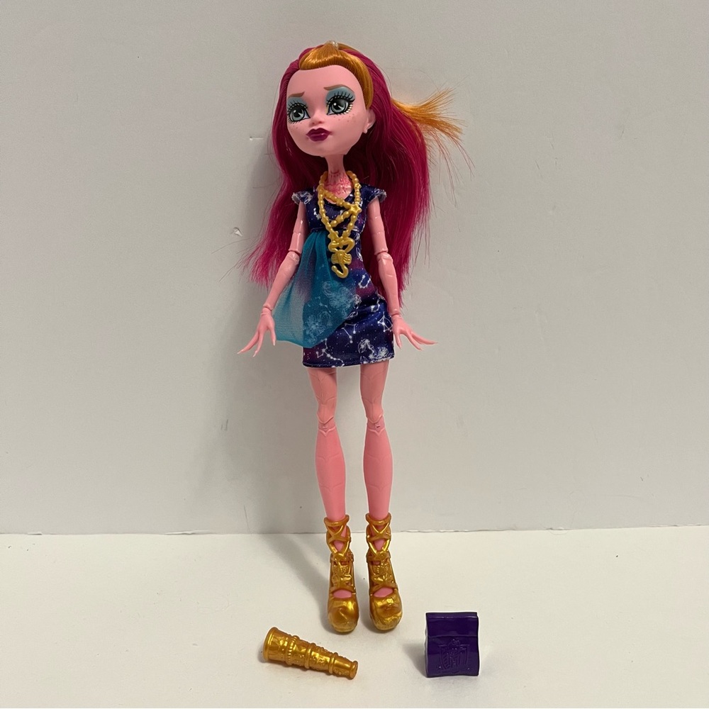 MONSTER HIGH DOLL GIGI GRANT FREAKY FIELD TRIP COMPLETE toy